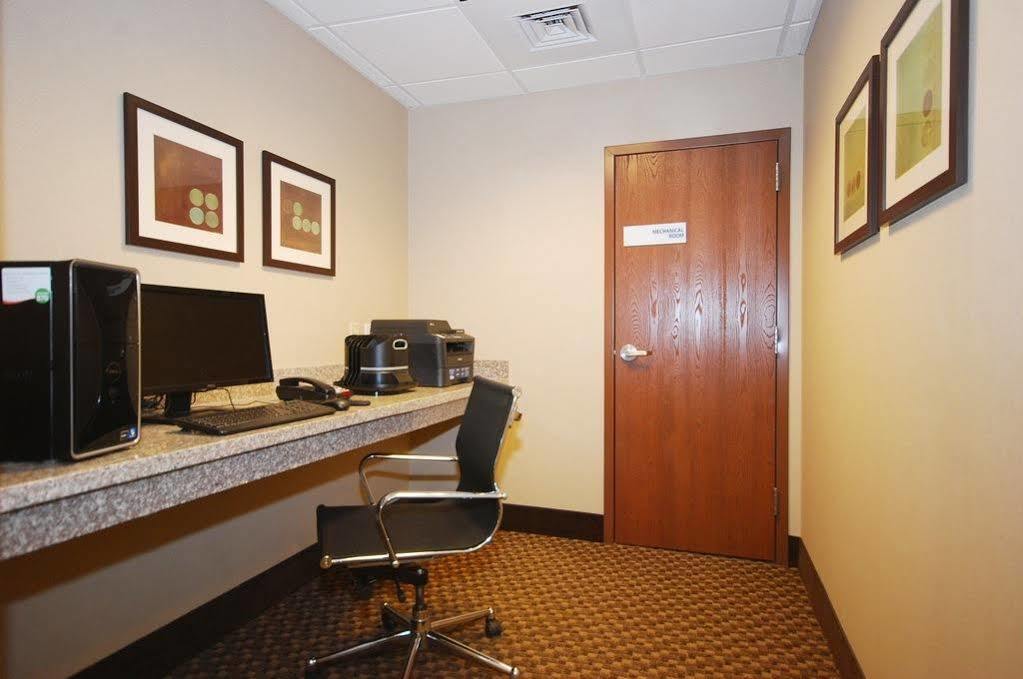 Holiday Inn Express And Suites Kittanning, An Ihg Hotel מראה חיצוני תמונה