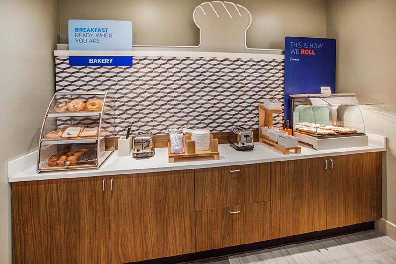 Holiday Inn Express And Suites Kittanning, An Ihg Hotel מראה חיצוני תמונה